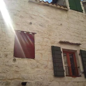 House Ivancic-free Parking 3*, Trogir Croatia